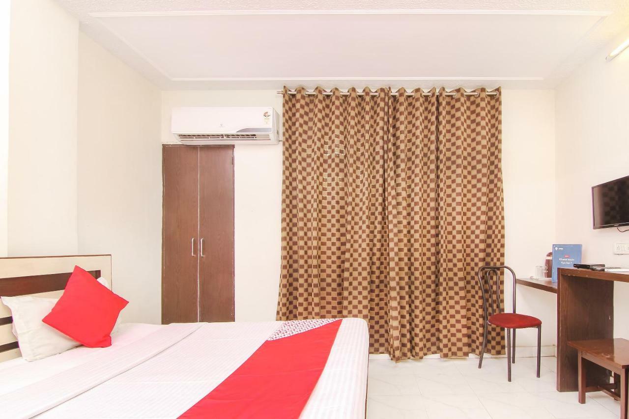 فاراناسي Oyo 14345 Hotel Panchsheel المظهر الخارجي الصورة