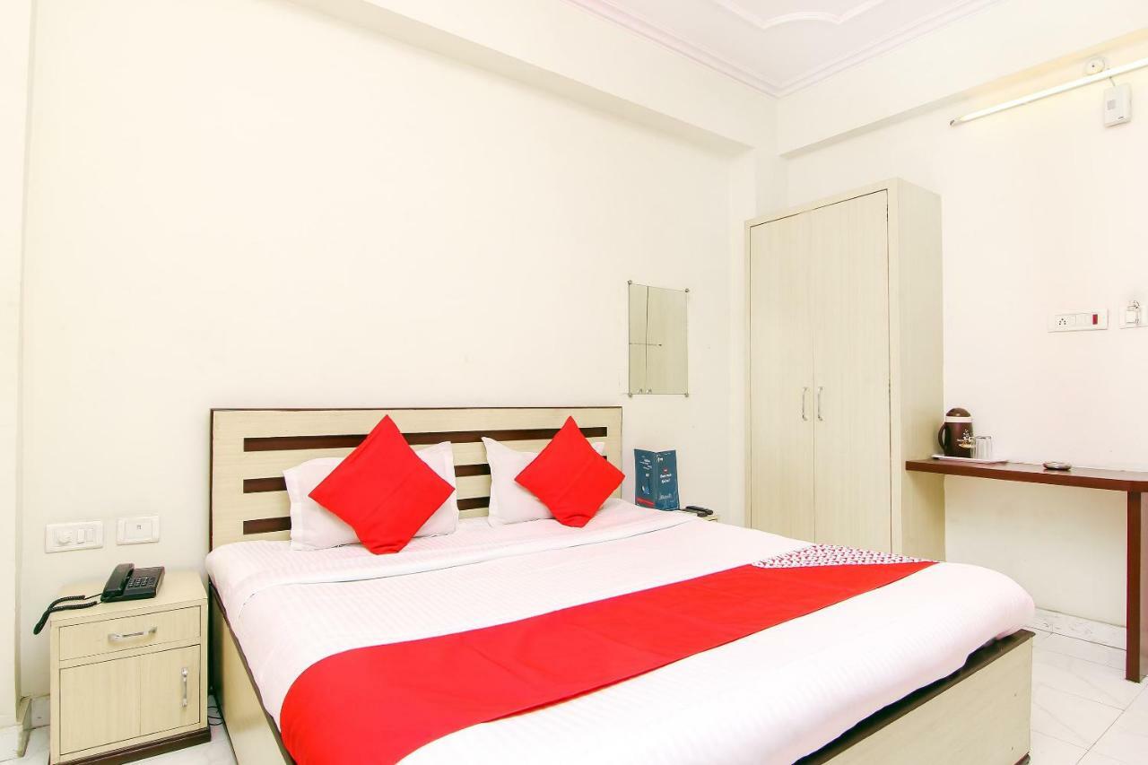 فاراناسي Oyo 14345 Hotel Panchsheel المظهر الخارجي الصورة