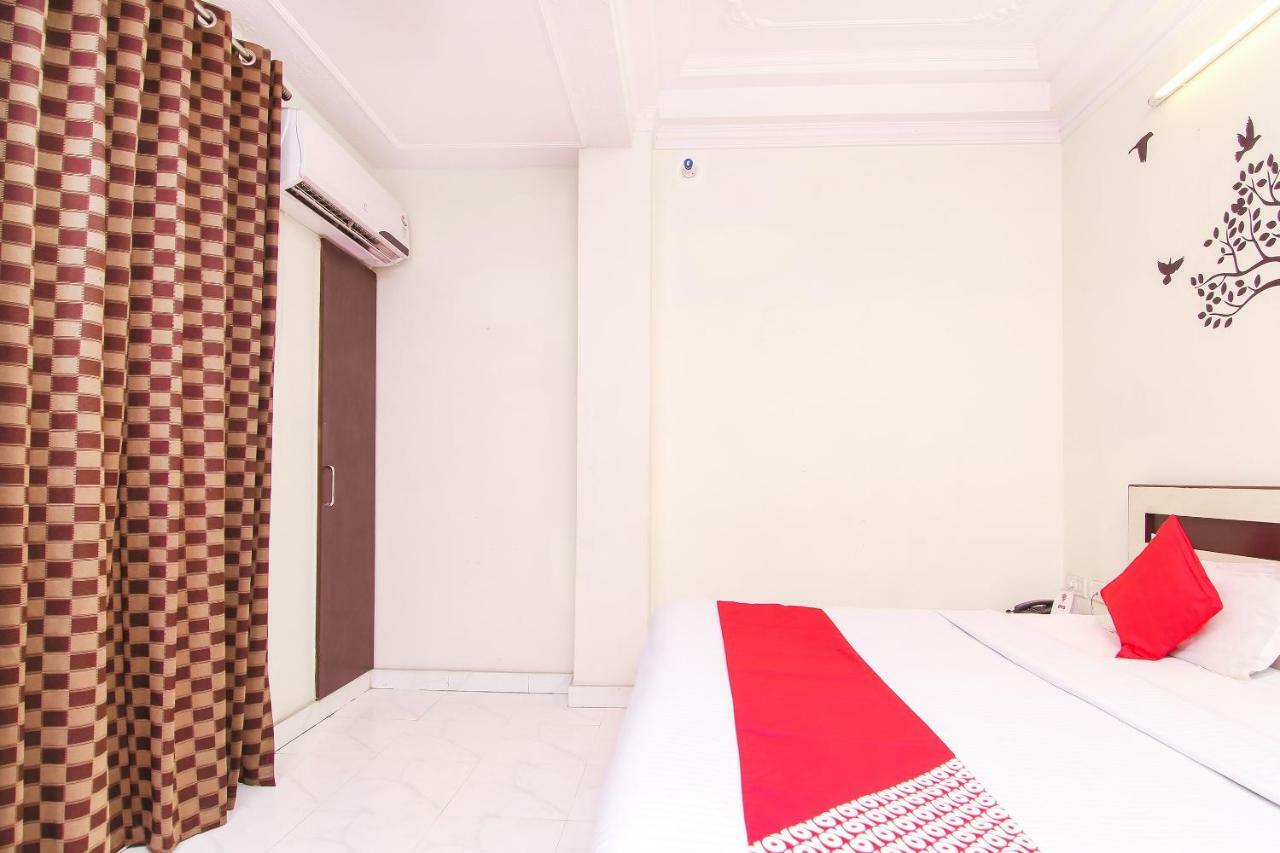 فاراناسي Oyo 14345 Hotel Panchsheel المظهر الخارجي الصورة