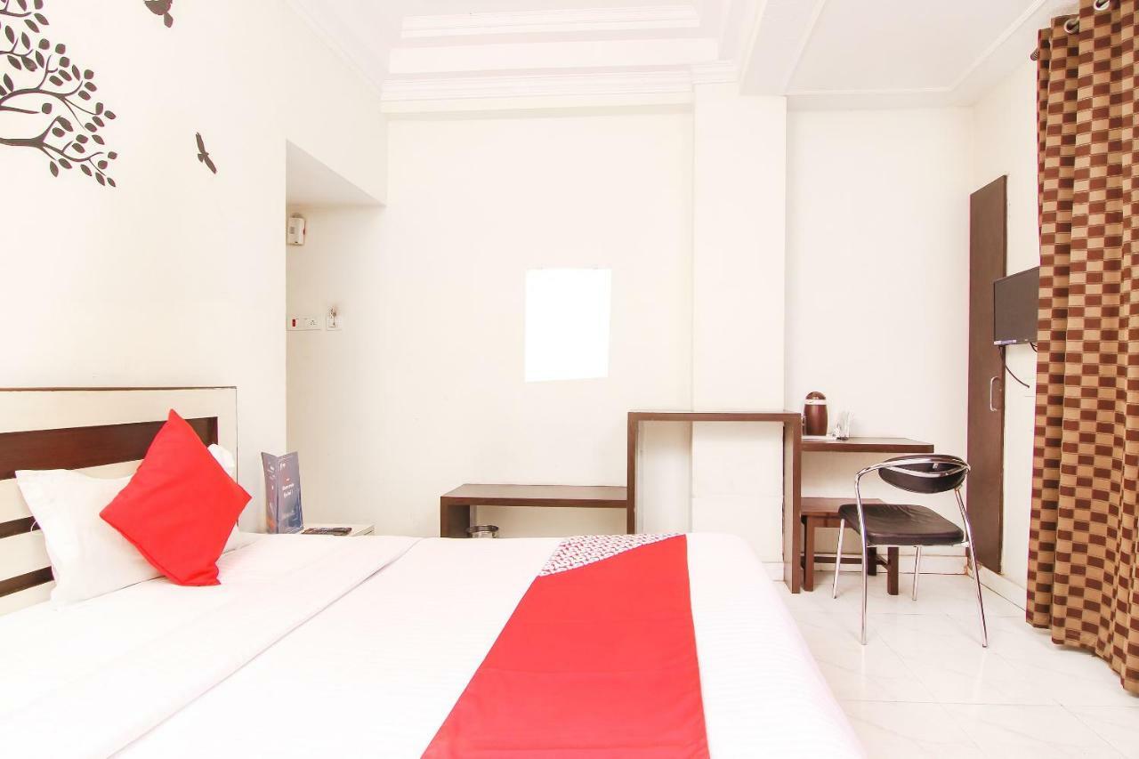 فاراناسي Oyo 14345 Hotel Panchsheel المظهر الخارجي الصورة